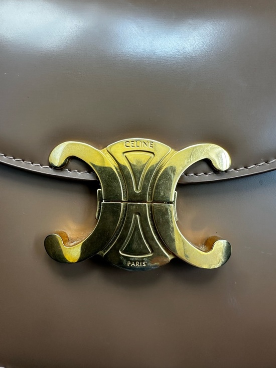 Celine Caramel Brown Leather Shoulder Bag with Gold Triomphe Clasp - Picture 7 of 7